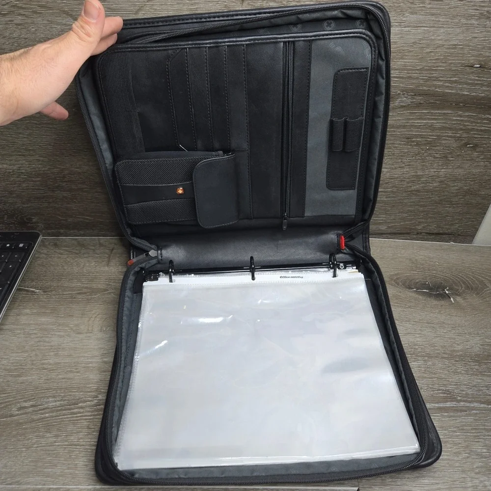 Swiss Gear Portfolio 14in Briefcase Black Handel Zipper Wenger Document Organize